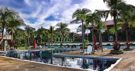 FORT ILOCANDIA RESORT HOTEL $67 ($̶1̶7̶4̶).